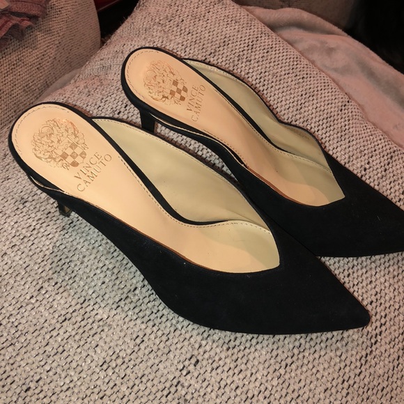 Vince Camuto black heels - Picture 2 of 3